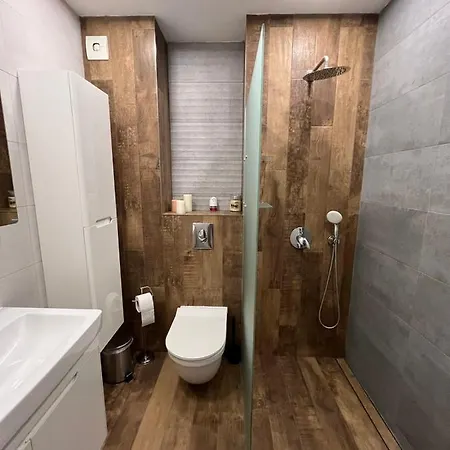 Johannesburg Spacious Family W Free Parking And Playground Апартаменти Софія